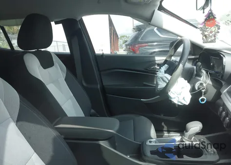 2024 Chevrolet Trax Fwd Sp z USA, uszkodzony, nr VIN KL77LFE27RC082451